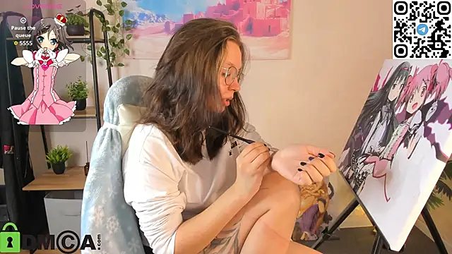 Nuura Moore online show from October 31, 1:29 am