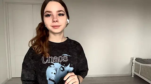 EhtelBiondi online show from December 1, 8:18 am