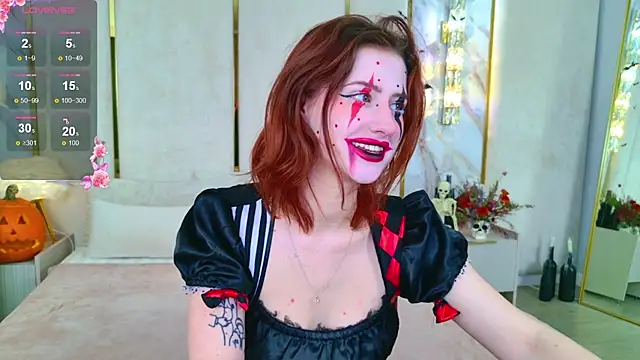 JessiJull online show from October 24, 5:20 pm