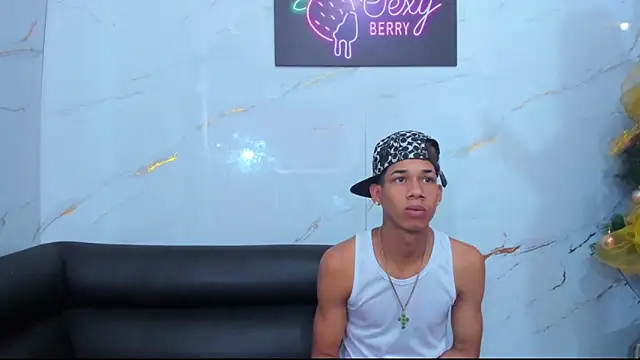 Little nicoll online show from January 6, 11:19 pm