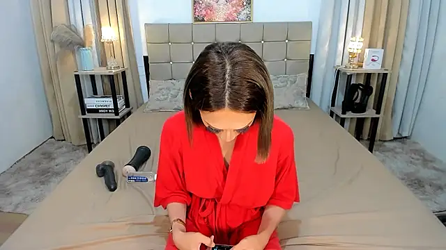 catiana moore online show from March 26, 6:15 am