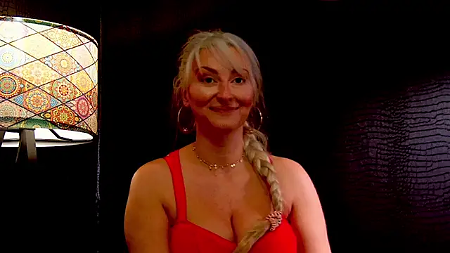 LeticiaReys online show from November 29, 11:31 pm