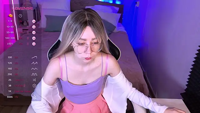 sofiisun online show from November 28, 2:14 am