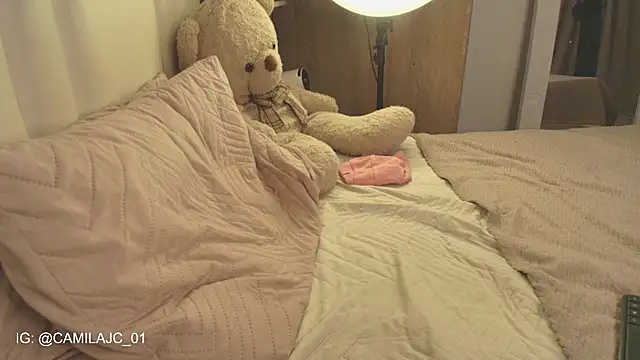 KIMMIE 01 online show from January 14, 2:33 pm