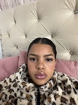 MeganHillss online show from March 15, 9:00 am