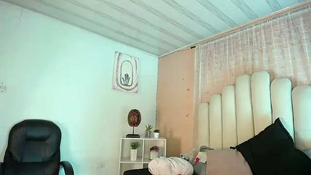 SweetRenata  online show from April 15, 2:50 pm