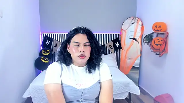 Little Alli online show from October 29, 8:55 pm