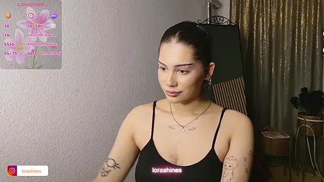 LoraShines online show from March 26, 7:59 pm