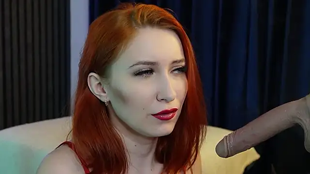 scarleteyes  online show from December 21, 5:44 am