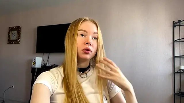 RaguelNicksons online show from October 31, 7:12 am