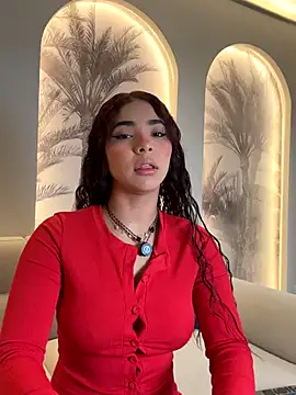 NatalieHeaveen online show from January 7, 1:25 pm