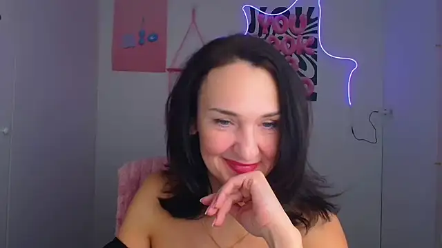 Rosie Rosee online show from April 3, 1:42 pm