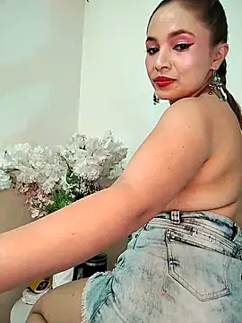 Kiaraa88 online show from March 26, 9:16 pm