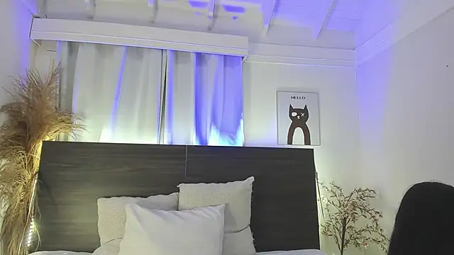 Brianna Maya online show from March 31, 8:20 pm