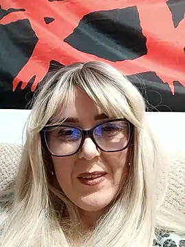 Amelialove42 online show from January 10, 7:18 pm