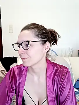 labellerose online show from April 8, 4:53 pm