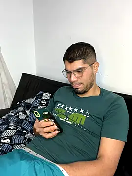 mirallesandbig online show from November 15, 11:28 pm