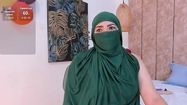  naylaa  online show from October 15, 4:04 am