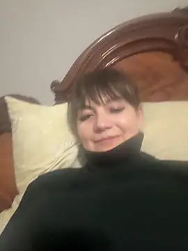 Butterfly8385 online show from April 10, 8:04 pm