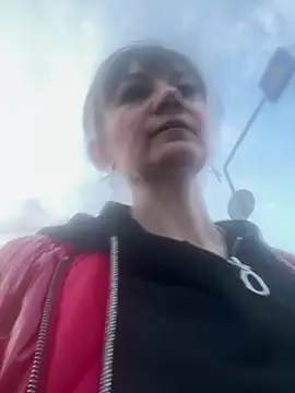 Butterfly8385 online show from April 8, 4:42 pm