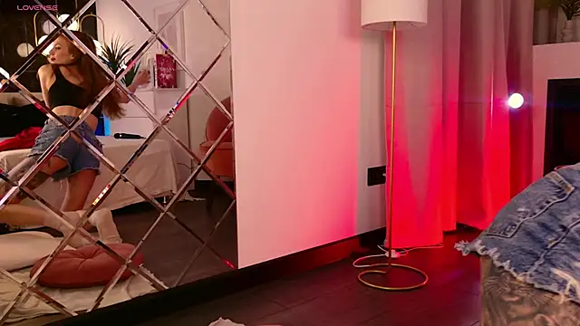 mia silkk online show from February 18, 6:45 am