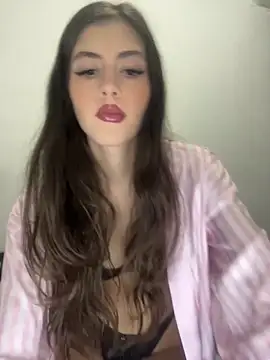 AlessiaLuxx online show from May 7, 10:57 pm
