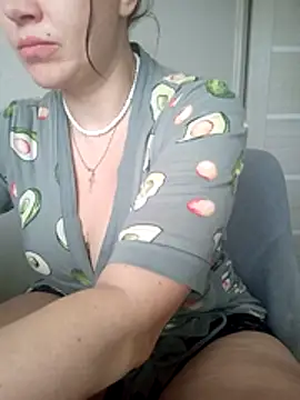 Ambika beauty online show from April 9, 12:32 pm