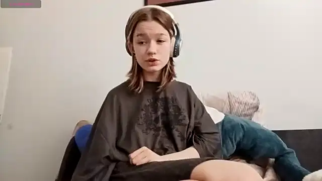 LorRebak online show from October 11, 12:41 pm