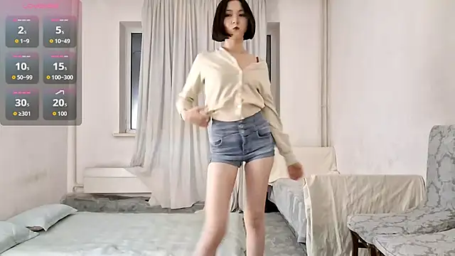 Lyndasilk online show from February 2, 5:12 pm