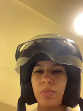 AlyssaRay online show from May 28, 1:42 pm