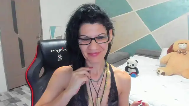 SweetSin40 online show from April 5, 7:57 pm