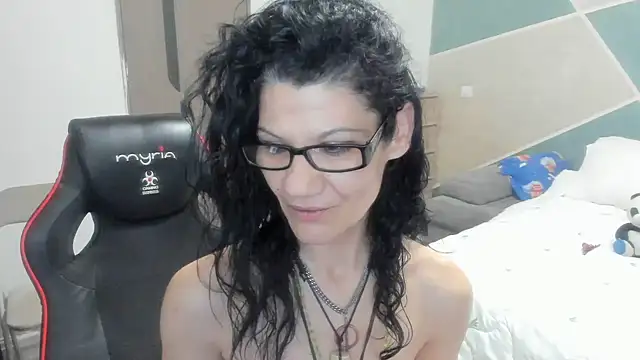 SweetSin40 online show from March 30, 7:35 pm