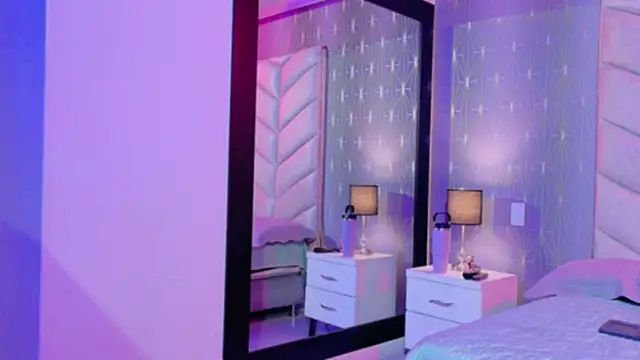 CARO ADAMS1 online show from January 15, 11:49 am