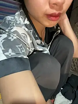 namicute online show from April 11, 3:37 pm