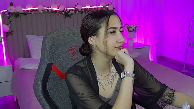 RebeckaThornton online show from December 17, 7:45 am