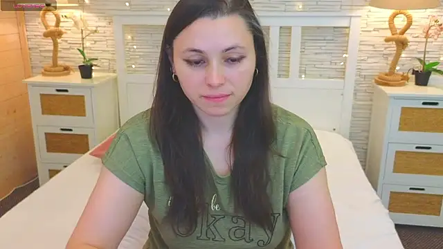 Soft Lilly online show from February 19, 6:13 am