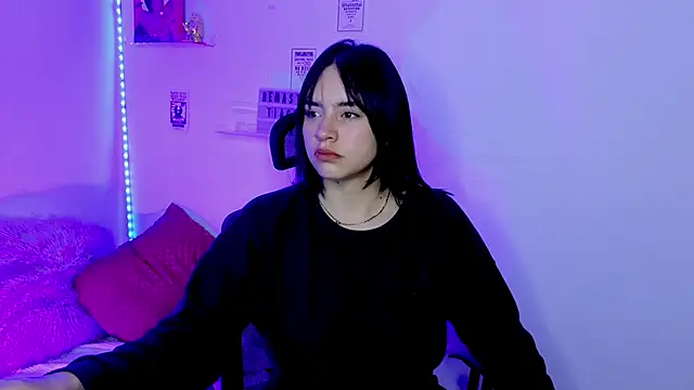 Emily Lindey online show from March 26, 9:44 am