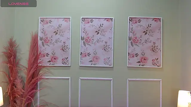 ZharaGag on u online show from October 16, 12:19 pm