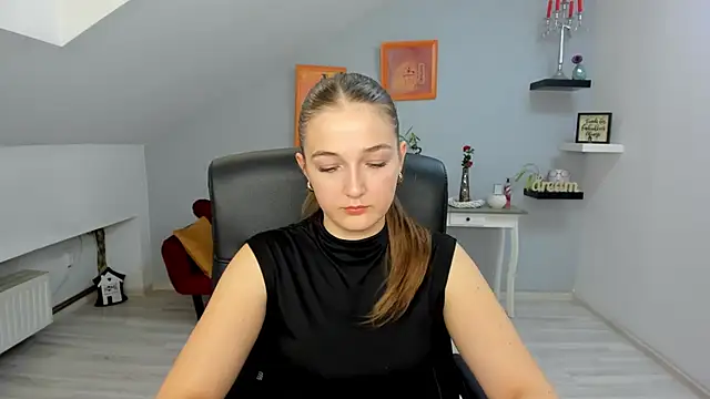 AnneWilsonn online show from October 23, 10:54 am