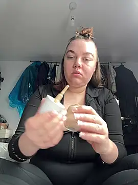 AvaHart online show from February 20, 1:12 pm