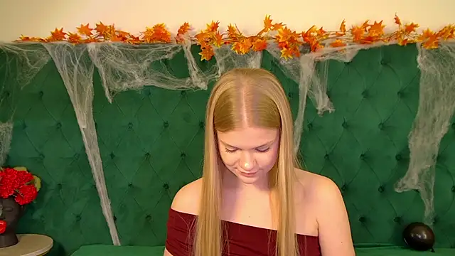 LilitRosen online show from November 6, 6:58 pm