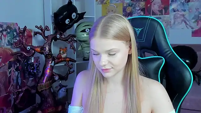 LilitRosen online show from October 28, 6:24 pm