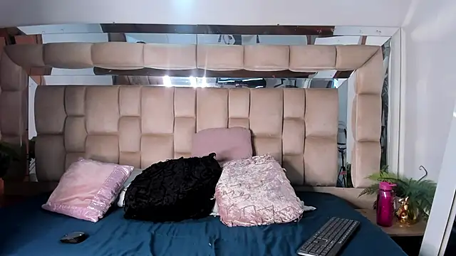 Hanna Garciia online show from October 15, 8:22 pm