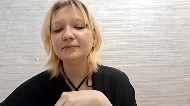 AstraVale online show from November 22, 8:39 am