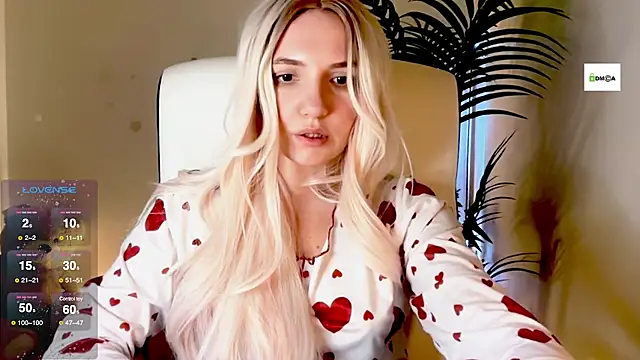 cute cake online show from December 3, 8:44 pm