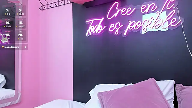 JuliethCruz  online show from December 3, 8:00 pm