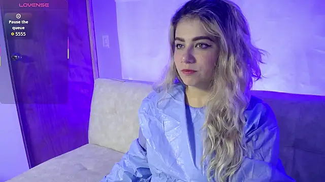 Sweet Bella Valery online show from November 7, 10:25 pm