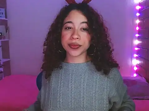 Medussa3033 online show from February 19, 5:40 am