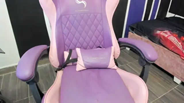 scarleth18 online show from January 7, 8:12 pm