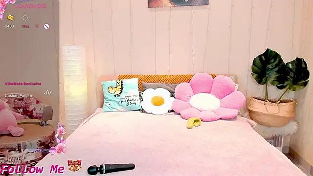 honeybuns lizzy online show from December 5, 12:10 am